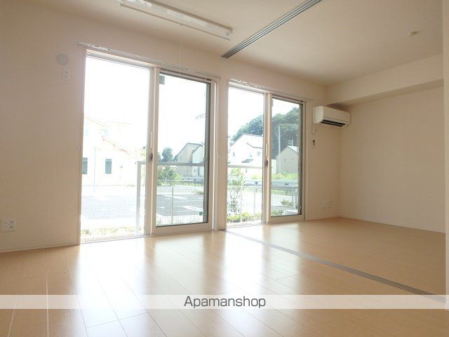 ERBENHEIM Vの内装写真