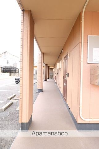 シャインキャッスルIIの玄関写真