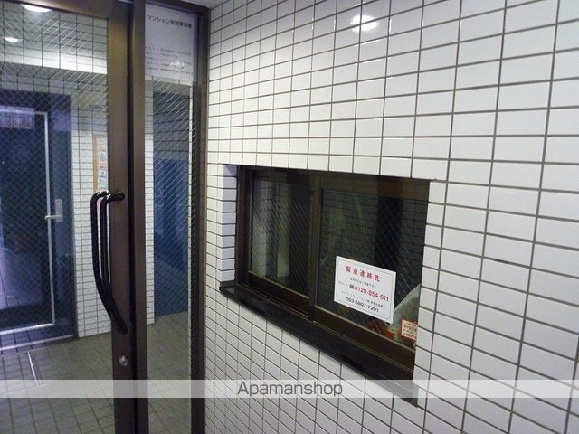 マートルコート森下の玄関写真