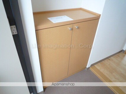 シャトレー参番館[1R/29m2]の玄関