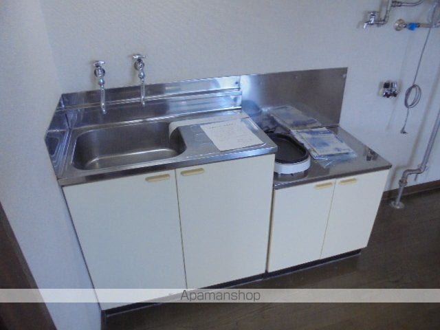 元町アパートメントの内装写真