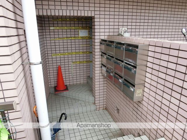 今福ビルの玄関写真