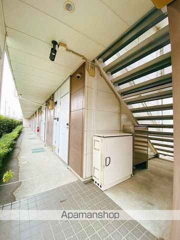 レオパレスPLIEの玄関写真