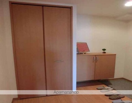 Ｖｉｌｌａ　ｃａｍｅｌｉａ[2LDK/56.29m2]の玄関