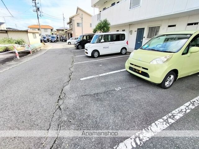 長野県長野市平林１丁目[2DK/46.37m2]の駐車場3