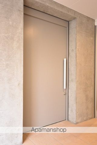 エヴァ麻生のその他写真