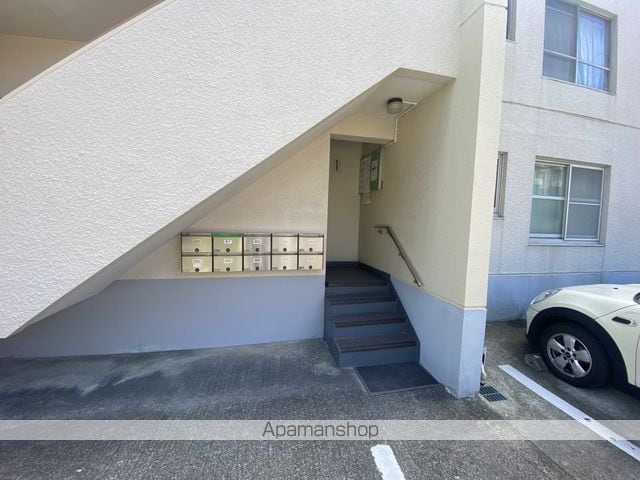 枚方ハイツ3号棟の玄関写真
