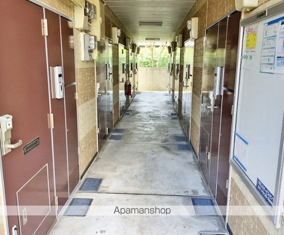 レオパレスKENの玄関写真