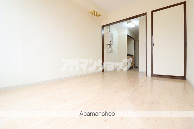 プリムローズハットの内装写真