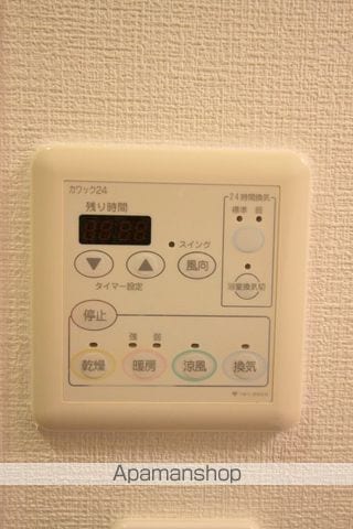 クラウンハイム本町EASTの内装写真