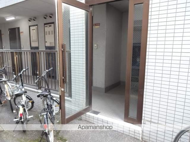 川村ハイツの玄関写真