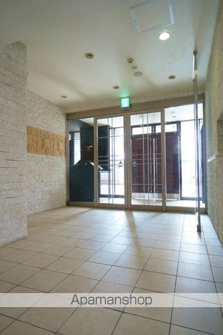 レジデンシャルヒルズ博多駅前の玄関写真