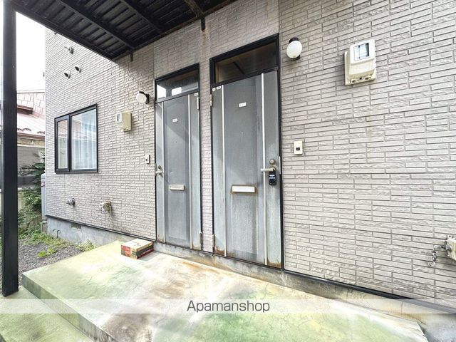 メイプルハウスAの玄関写真