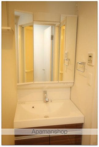 フォーリアライズ本町レクスの内装写真