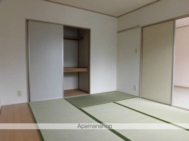 グランシャリオ A棟の内装写真