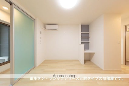 ベルシオン東古松[1R/29.4m2]のリビング・居間