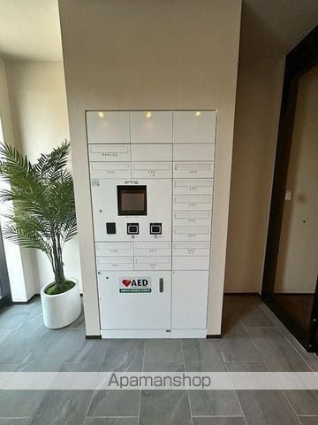 シニア限定 ヘーベルVillage 湘南台4丁目 サニーヒルズの玄関写真