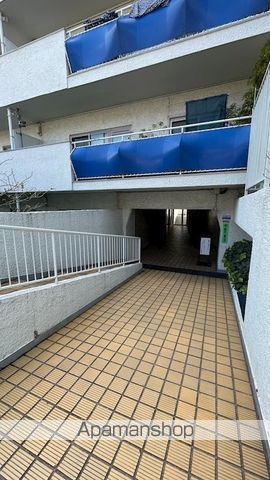トーアウエストキャッスル松原の玄関写真