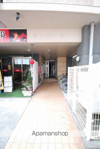 フォルシュ加治屋の玄関写真