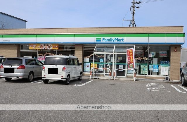 カトルレーヴの周辺写真