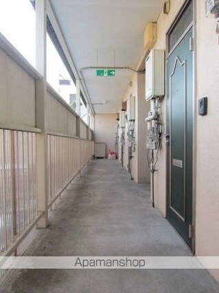 プチメゾン若里[1K/24.96m2]のエントランス