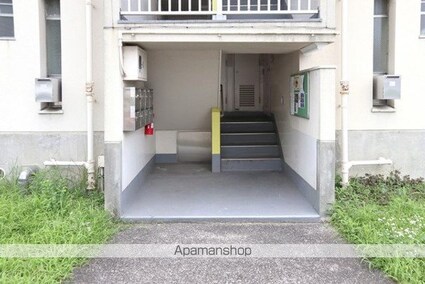 ビレッジハウス本村２号棟[3DK/53.96m2]のエントランス1