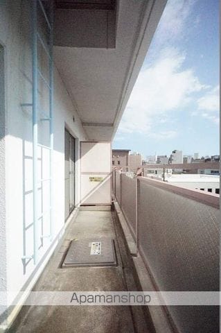 鷹二山梨ビルの内装写真