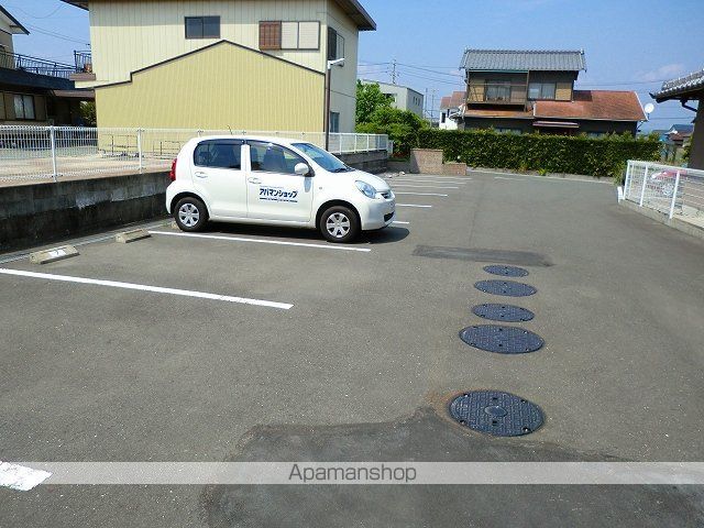 ラ・メゾン・プルニエの外観写真