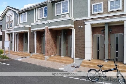 メゾン　ド　ロベリア[1K/32.9m2]のエントランス3