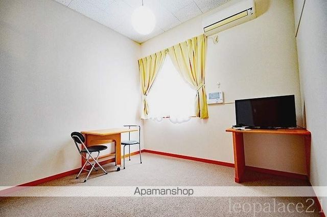 レオパレスワールドの内装写真