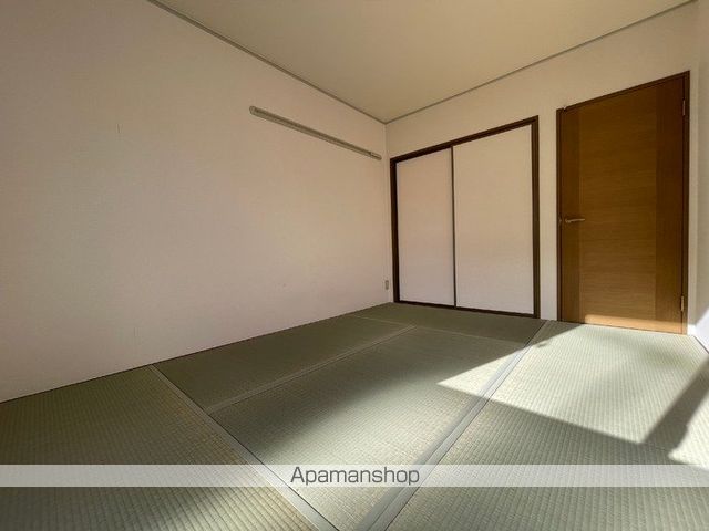 プラシード暖家A棟の内装写真