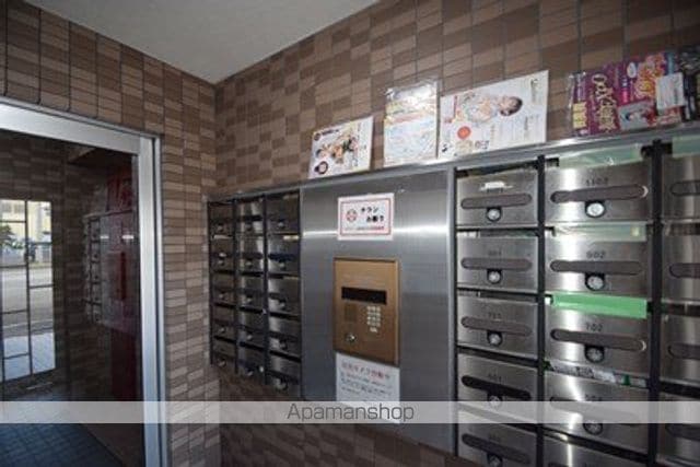 コスモ本町の玄関写真