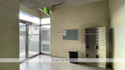 岡山県岡山市北区今３丁目[3LDK/60m2]の共用部4