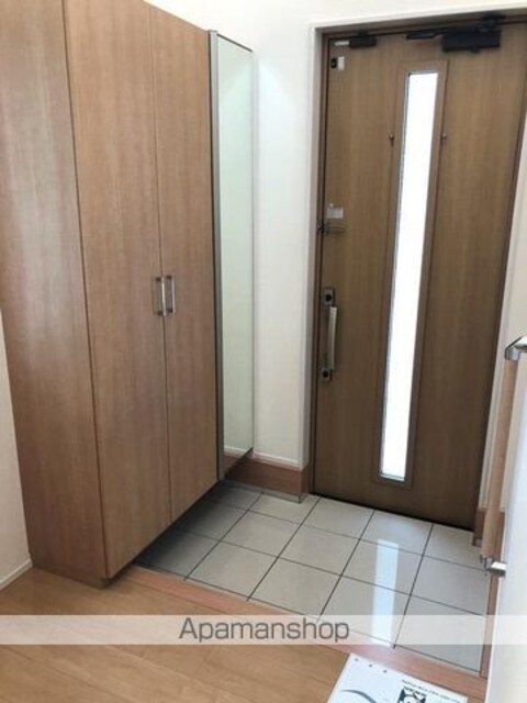 東京都練馬区南田中２丁目[4LDK/100.79m2]の玄関
