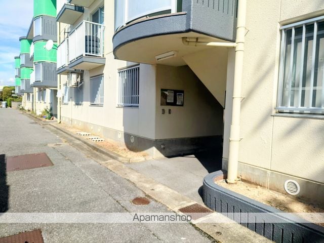 ハイエストパレスの玄関写真