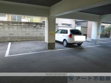 メゾンベネッセ[2DK/38.88m2]の駐車場
