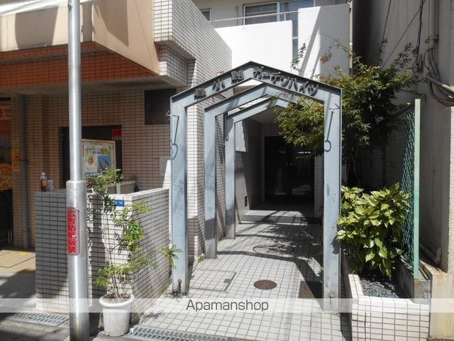 森小路ガーデンハイツの玄関写真