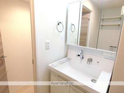 ＤーｒｏｏｍＳ三百人町[1LDK/48.84m2]の洗面所