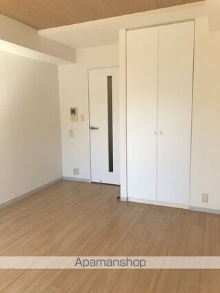 レジディア中落合Ａ棟[1K/28.67m2]のリビング・居間1