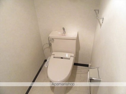 レジデンス荒川[4LDK/75.9m2]のトイレ