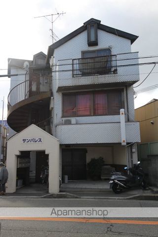 サンパレスマンションの外観写真