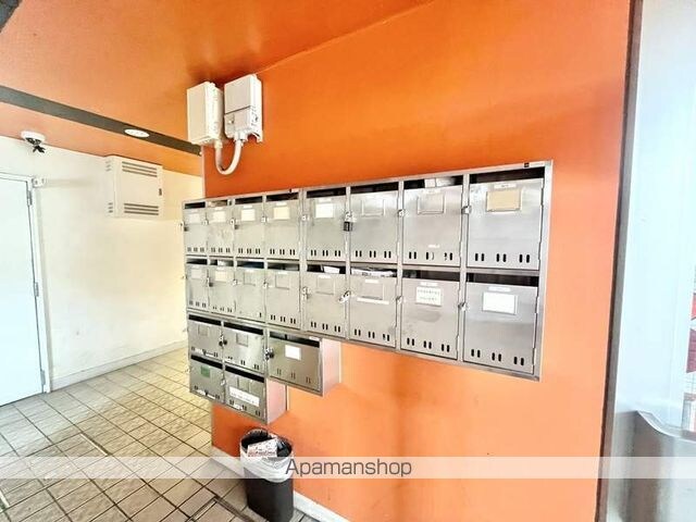 和歌山県和歌山市太田２丁目[1R/33.47m2]のロビー