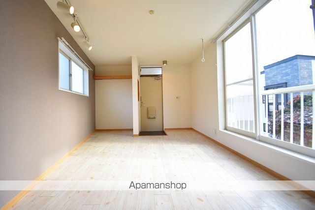 長屋アパートメントHACHIの内装写真