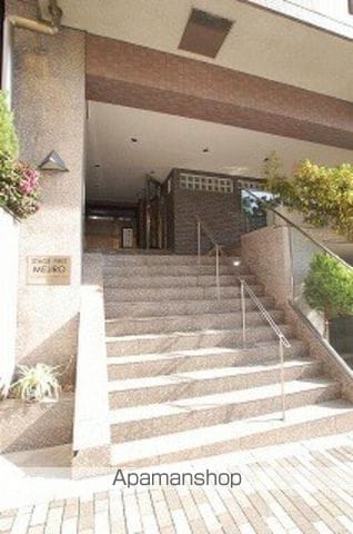 ステージファースト目白の玄関写真