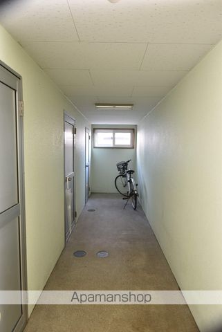 アークコート北大西IIIの玄関写真
