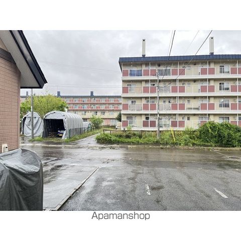 グローリアス川沿の内装写真