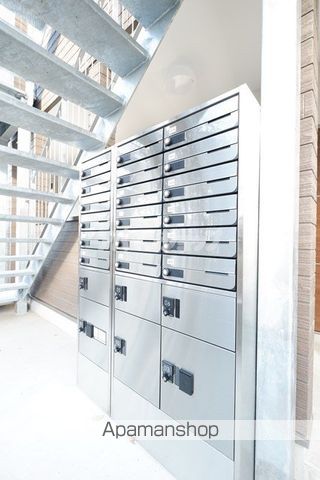 プラウドシャトー若葉の玄関写真