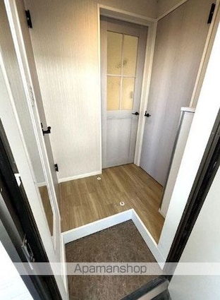 Ｔ＇Ｓ　ＡＢＢＹ[1LDK/27.6m2]の玄関