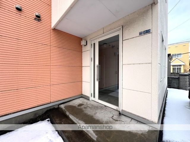R’S FLATIIの玄関写真