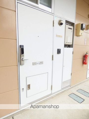 レオパレスいずみの玄関写真